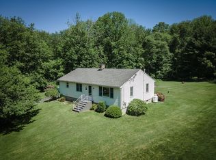 27 Comins Rd, Oxford, MA 01540