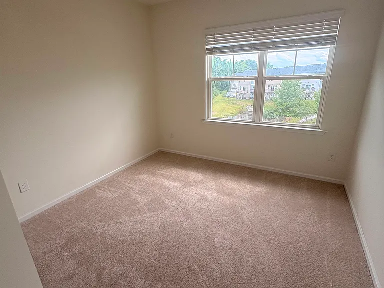 1121 Diamond Dove Ln — Photo 18