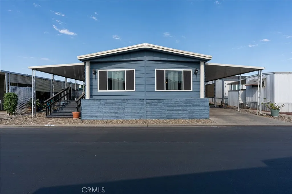 2240 Golden Oak Ln Space 44 photo 1