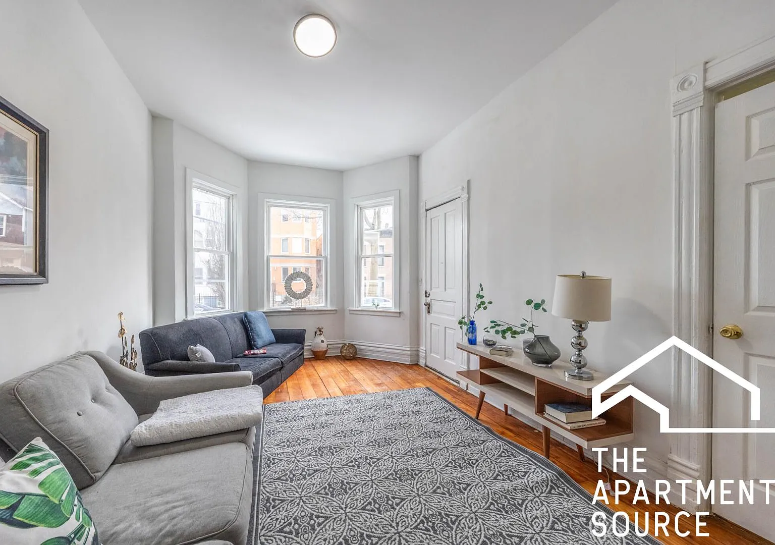2 bed, 1000 sqft, $2,295 — Photo 1