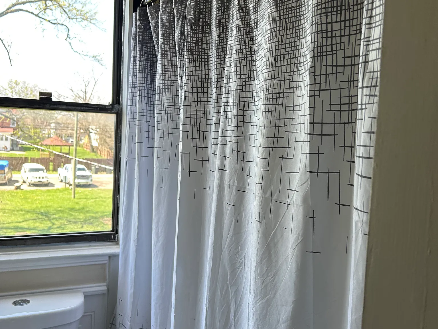 2 bed, 1200 sqft, $1,050 — Photo 4