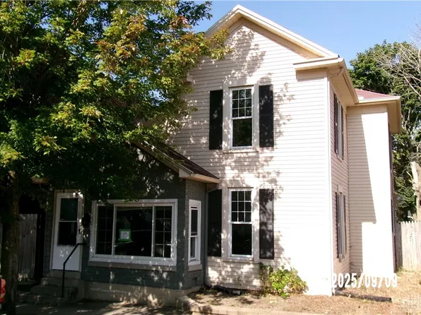 421 Market St, Brookville, OH 45309