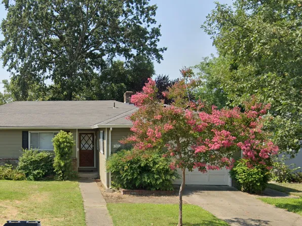 365 Warren Dr, Ukiah, CA 95482