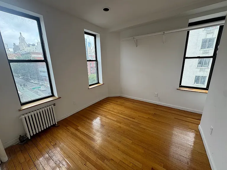 214 1st Ave #7 — Photo 3