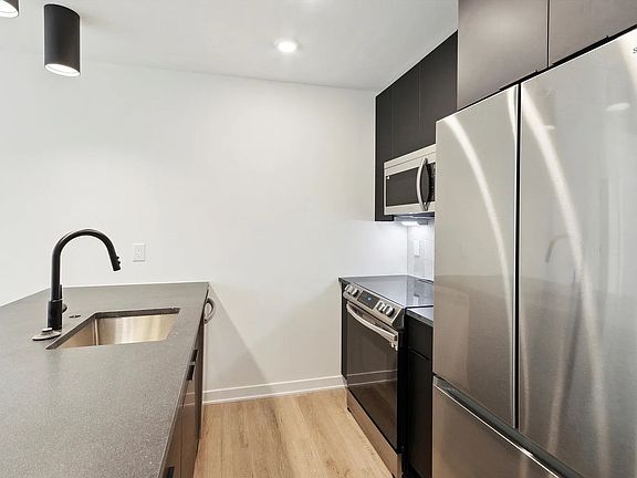 3rd image of 500 N 13th St #11299430