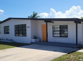 3701 SW 40th St, Hollywood, FL 33023