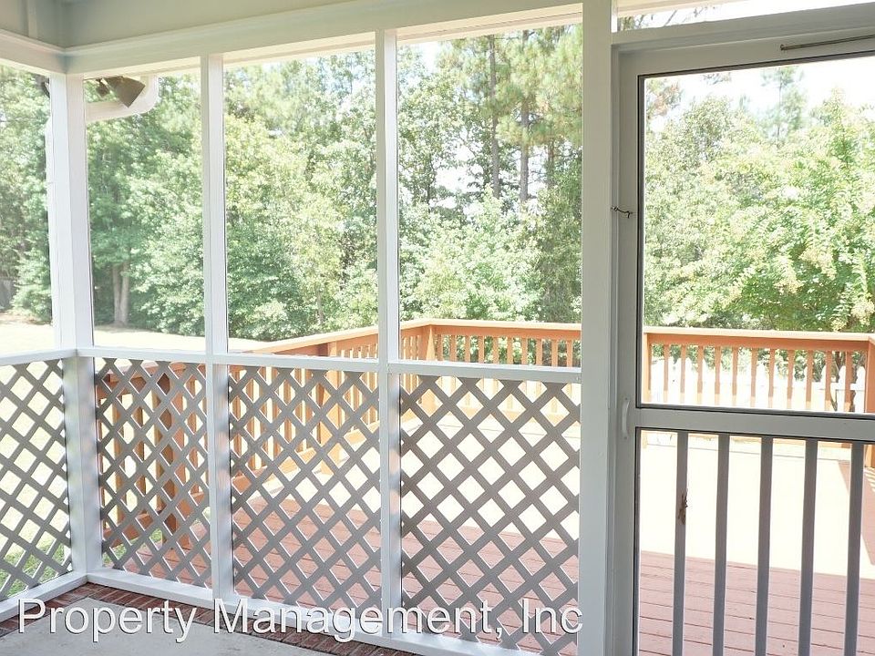 1st image of 499 Northwoods Dr