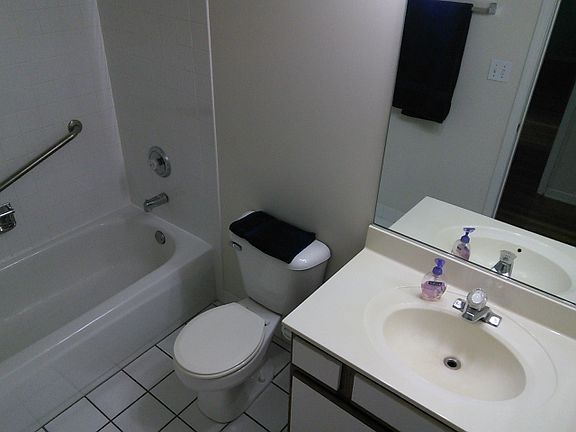 4th image of 3857 N Harlem Ave #206A
