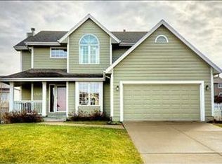 15070 Summit Dr, Clive, IA 50325