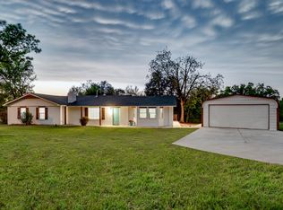 618 Foster Rd, Guthrie, OK 73044
