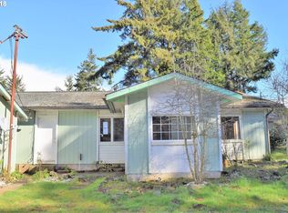 90721 Wilshire Ln, Coos Bay, OR 97420
