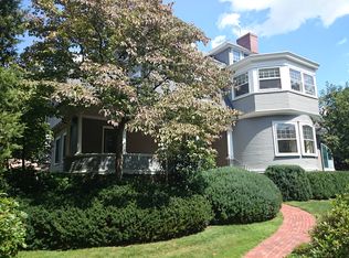 30 Kingsbury Rd, Newton, MA 02467