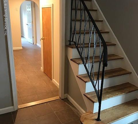 2nd image of 106 Jules Dr