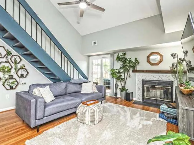 6904 Mary Caroline Cir #J — Photo 6