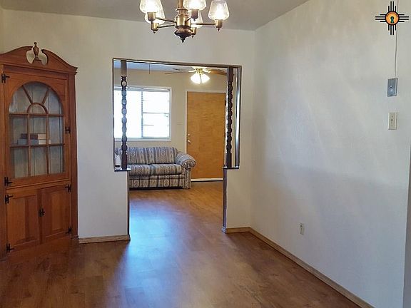 5th image of 833 W 19th St