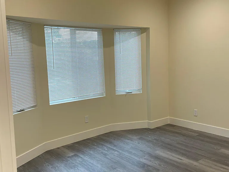 1825 Berkeley Way — Photo 25