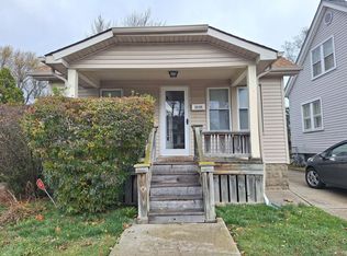 22125 Rosedale St, Saint Clair Shores, MI 48080