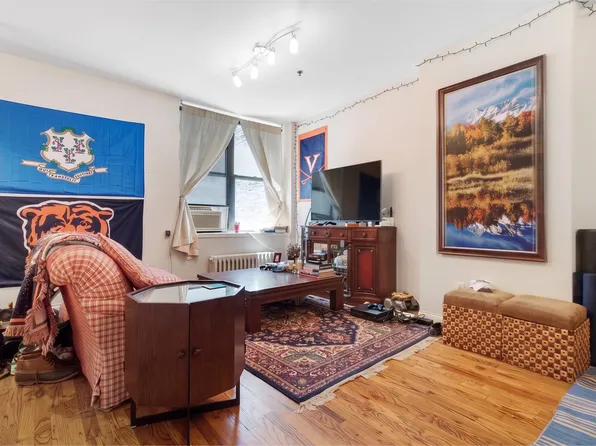 114 East 28th Street image 1 of 5