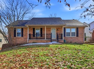 1204 Rockbridge Rd, Lexington, KY 40515