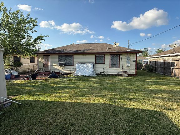 5th image of 8622 Othello St