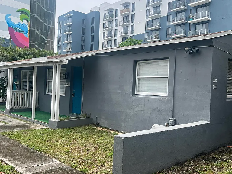 2034 Taylor St — Photo 18