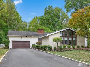 1184 Aaron Rd, North Brunswick, NJ 08902