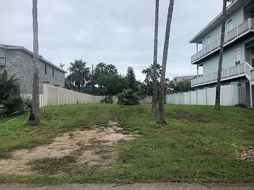 1st image of 216 W Lantana St