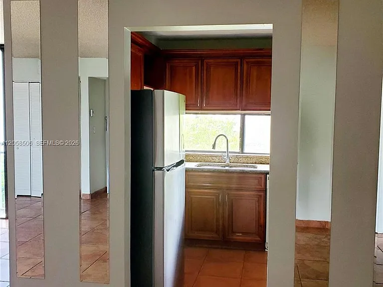 17021 N Bay Rd #618 — Photo 11