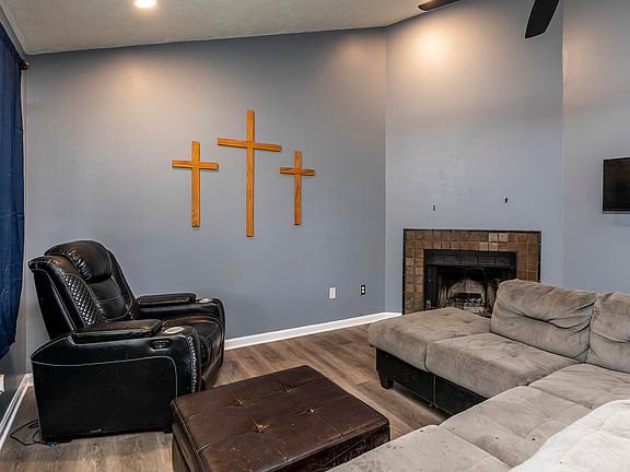 5th image of 3420 Promenade Dr