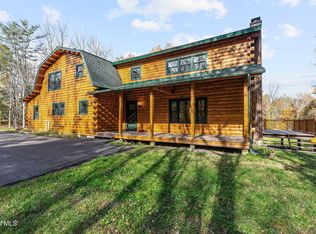 20 Pine Dr N, Nassau, NY 12123