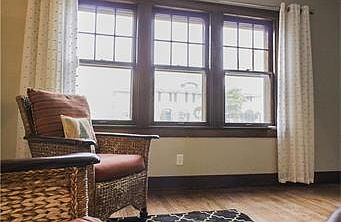 4th image of 2714 Francis St