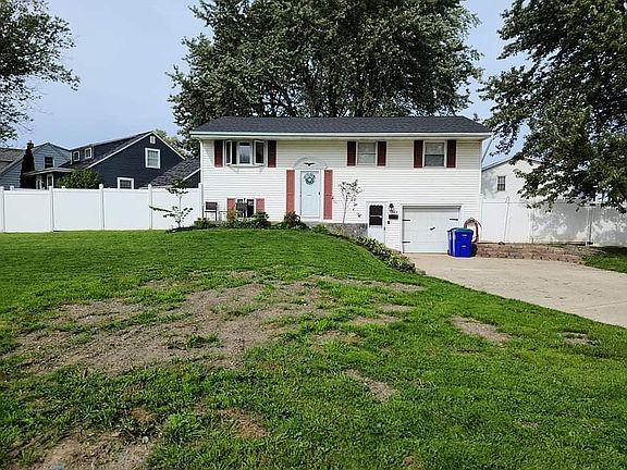 3rd image of 3364 Bethford Dr