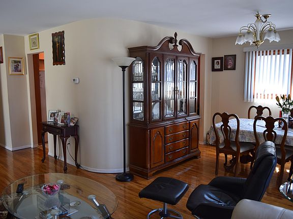 4th image of 407 Buchanan Ave