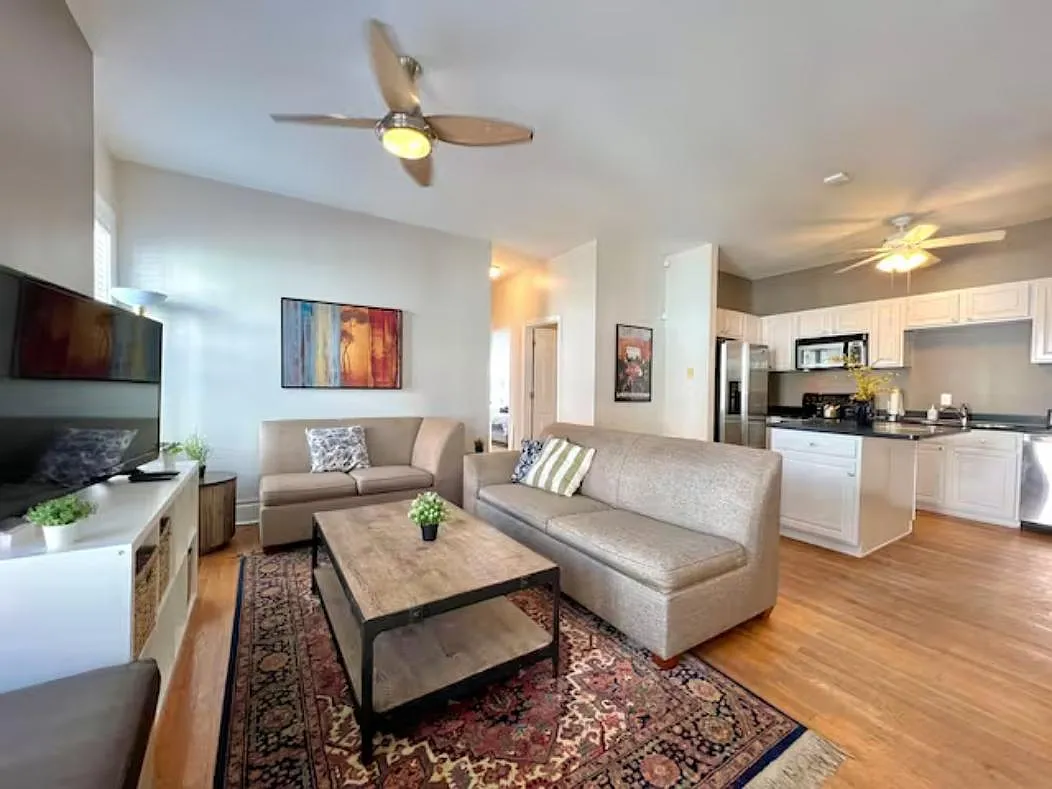 2 bed, 1.5 bath, 1250 sqft, $2,900 — Photo 1
