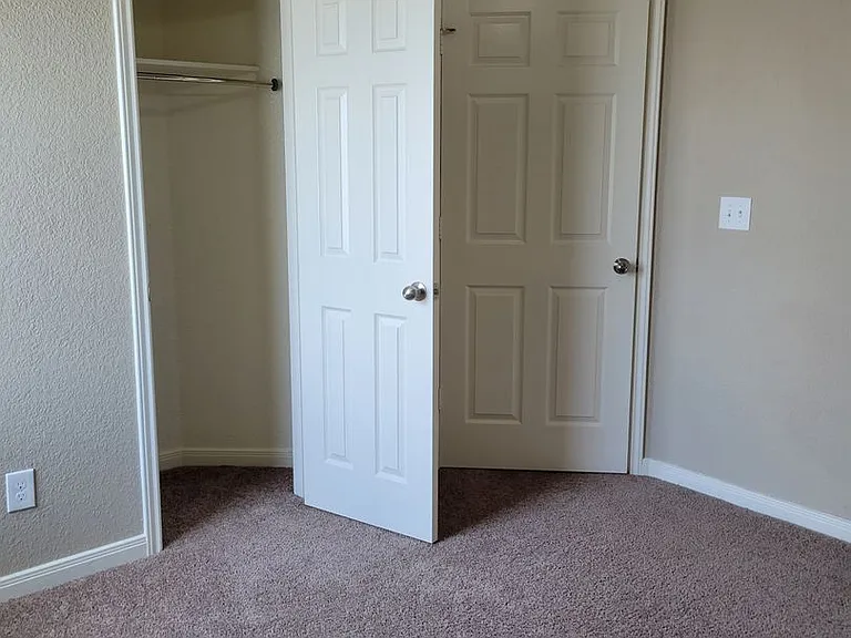 105 Stone Canyon Ct — Photo 18
