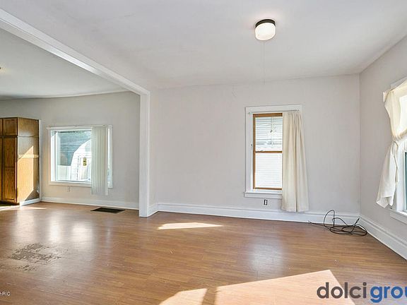 4th image of 349 Highland St SE