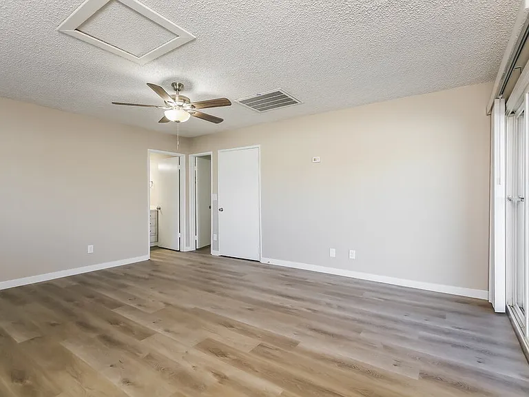 8240 Stapleton Ave — Photo 11