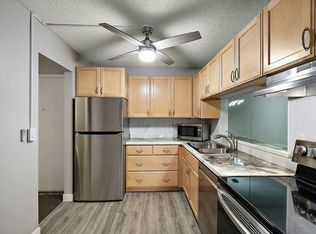 10411 Cedar Lake Rd APT 409, Minnetonka, MN 55305