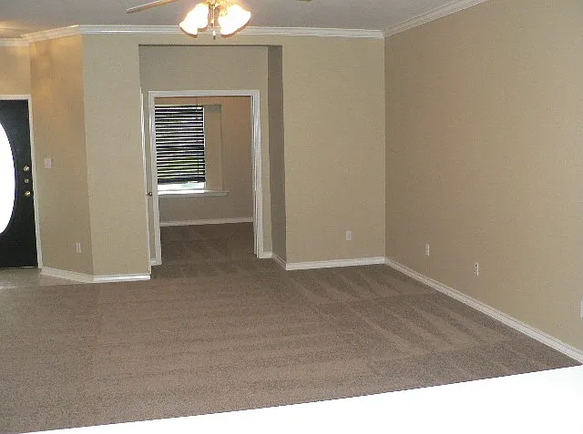 6541 Fenwick Dr — Photo 6