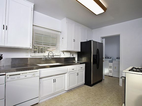 4th image of 6223 Elsa St