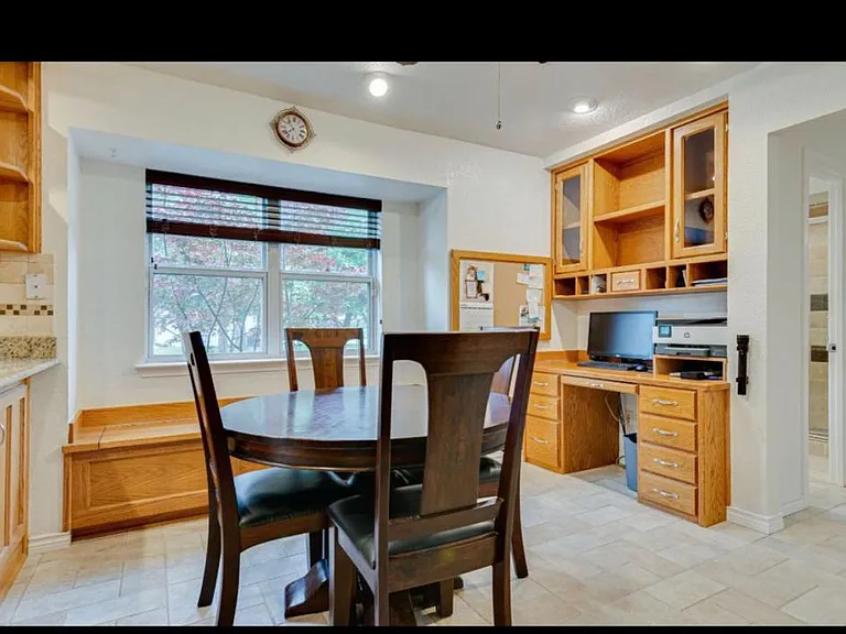 3725 Oakbriar Ln — Photo 12