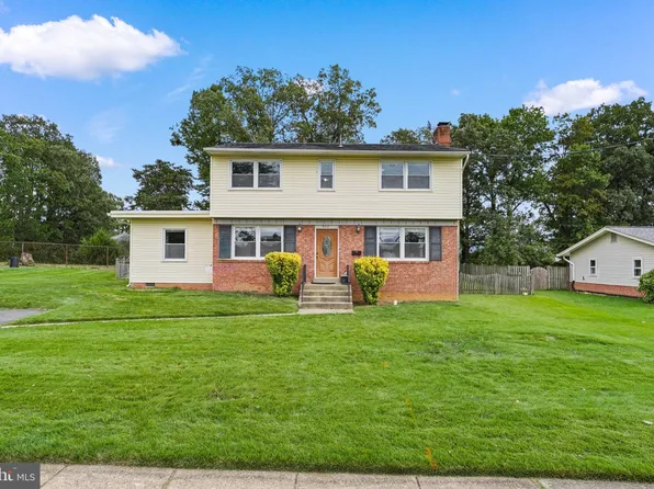 6213 Thomas Dr, Springfield, VA 22150