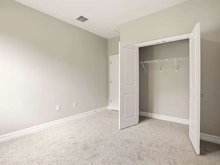 4102 E 7th St — Photo 33