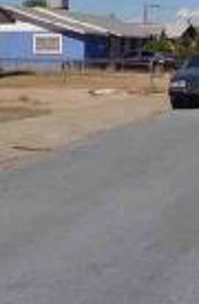 Exterior Neighborhood (street photo)