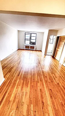 Rented by United Realty Equities | media 15