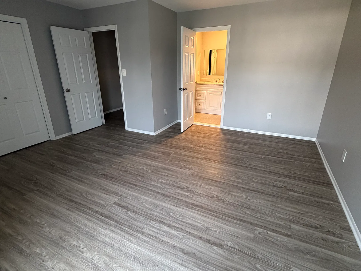 2 bed, 1.5 bath, $2,800 — Photo 2