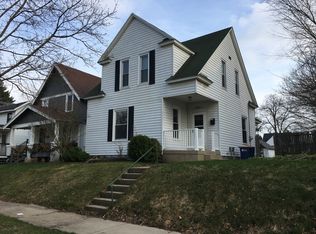 936 Crescent St NE, Grand Rapids, MI 49503