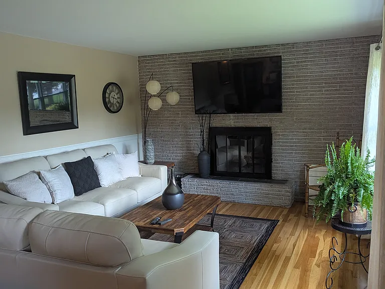 141 Belknap Ave — Photo 4