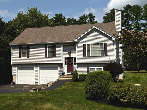 17 1/2 Beacon Street, Derry, NH 03038