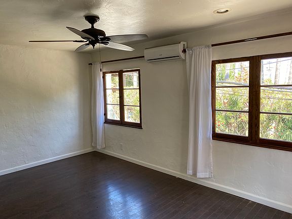 4th image of 1146 N Vista St
